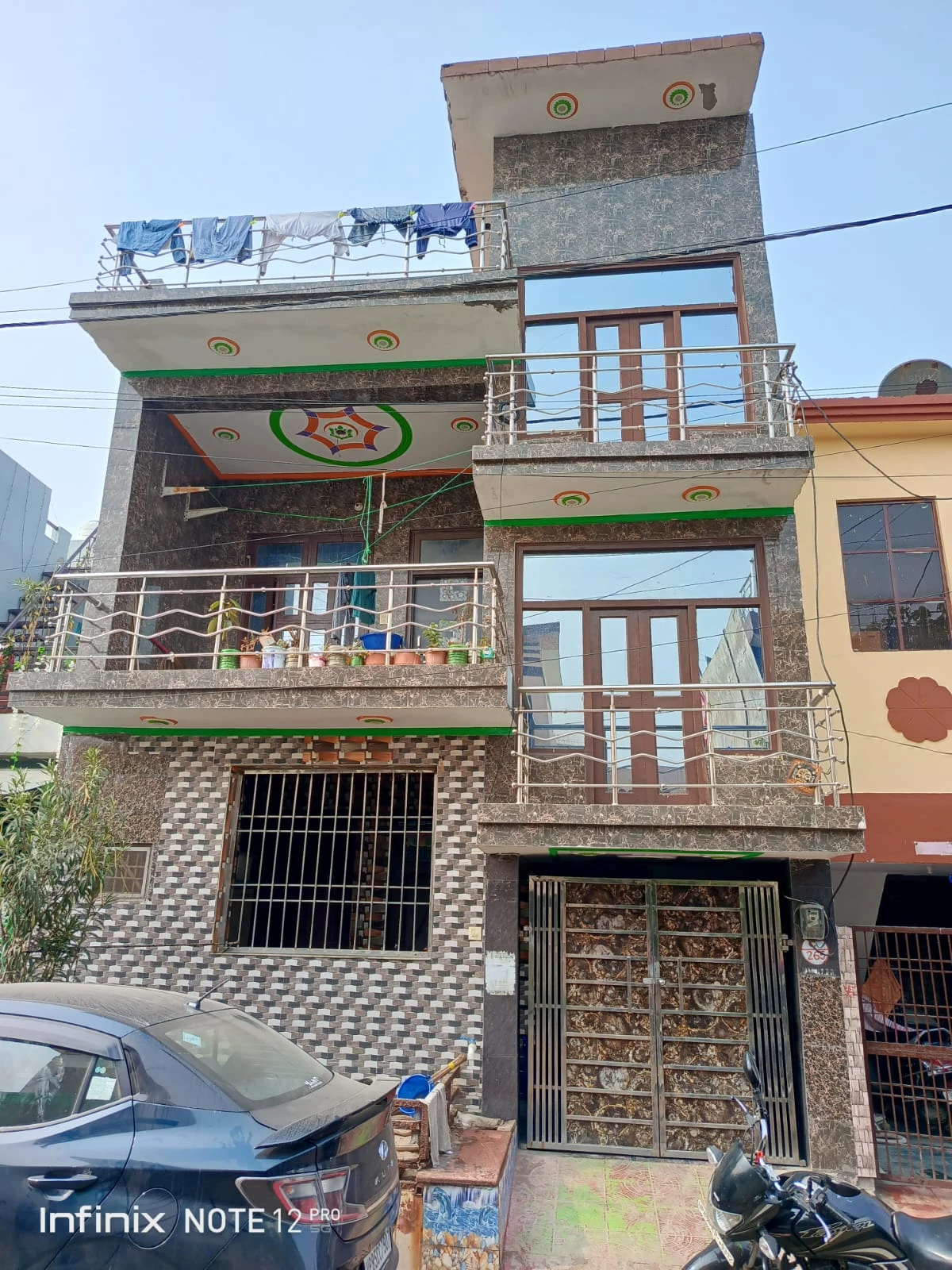 100 Gaj Double Storey Makan