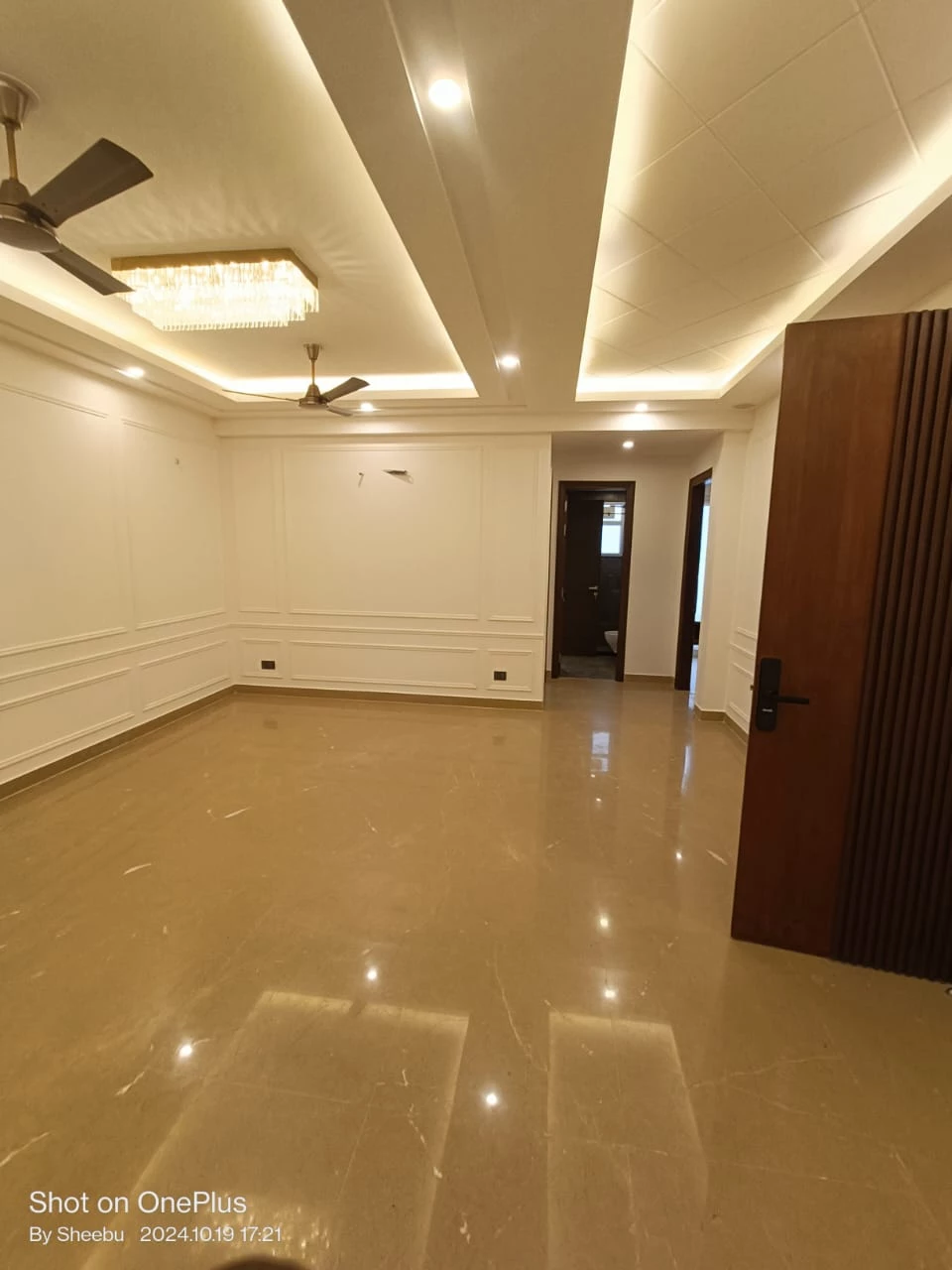 Independent Floor