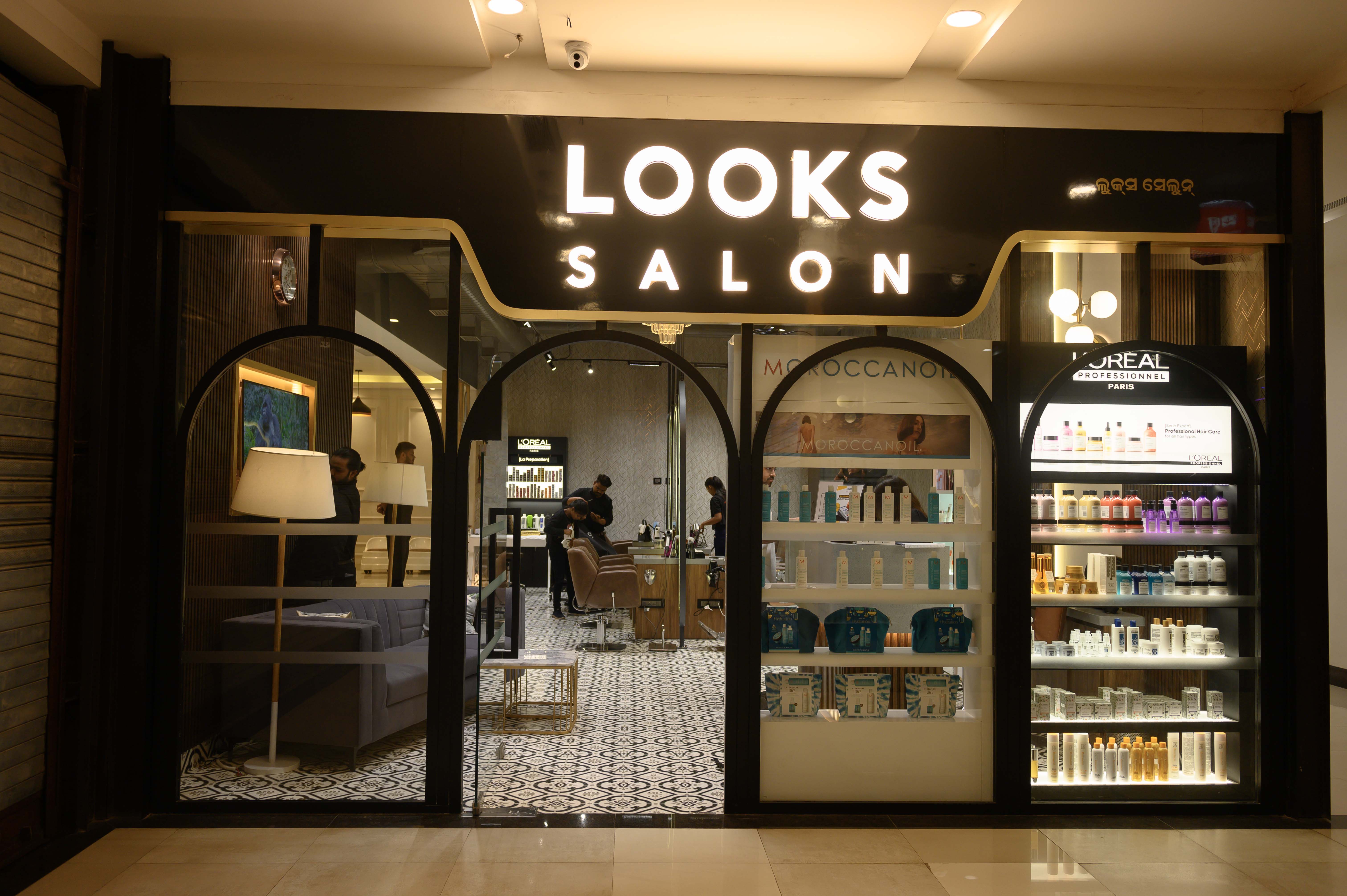Looks Salon